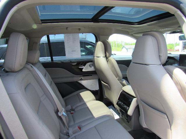 2022 Lincoln Aviator - $42,995