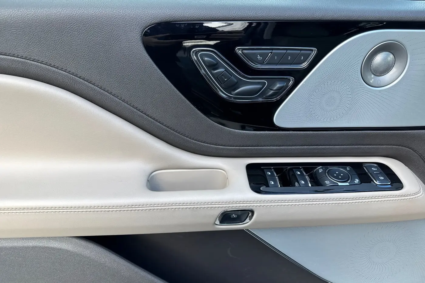 2023 Lincoln Aviator - $41,948
