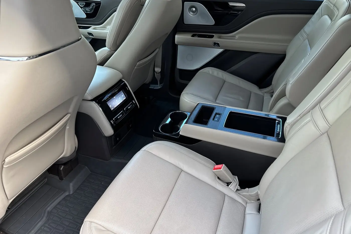 2023 Lincoln Aviator - $41,948