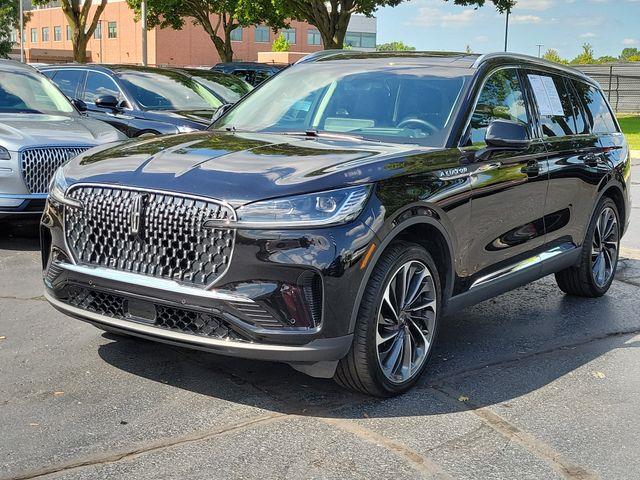 2025 Lincoln Aviator Reserve — photo 1 of 12