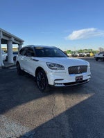 2020 Aviator Thumbnail 3