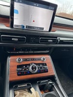 2020 Aviator Thumbnail 10