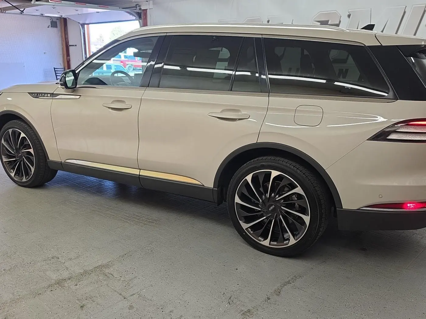 2024 Lincoln Aviator - $48,998