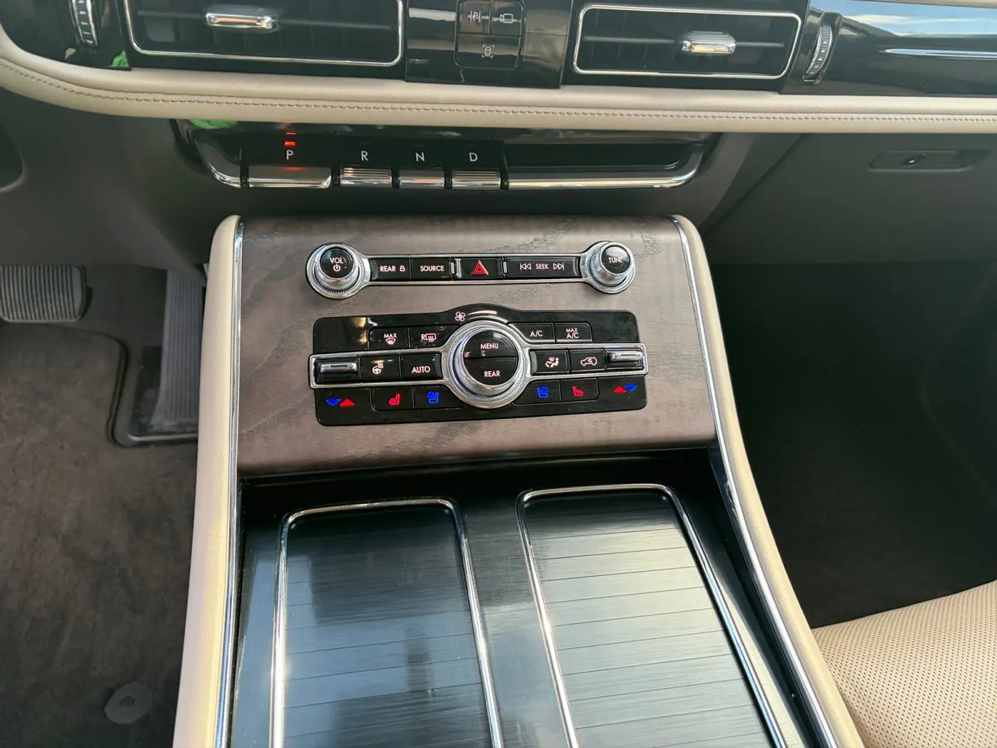2024 Lincoln Aviator - $50,786