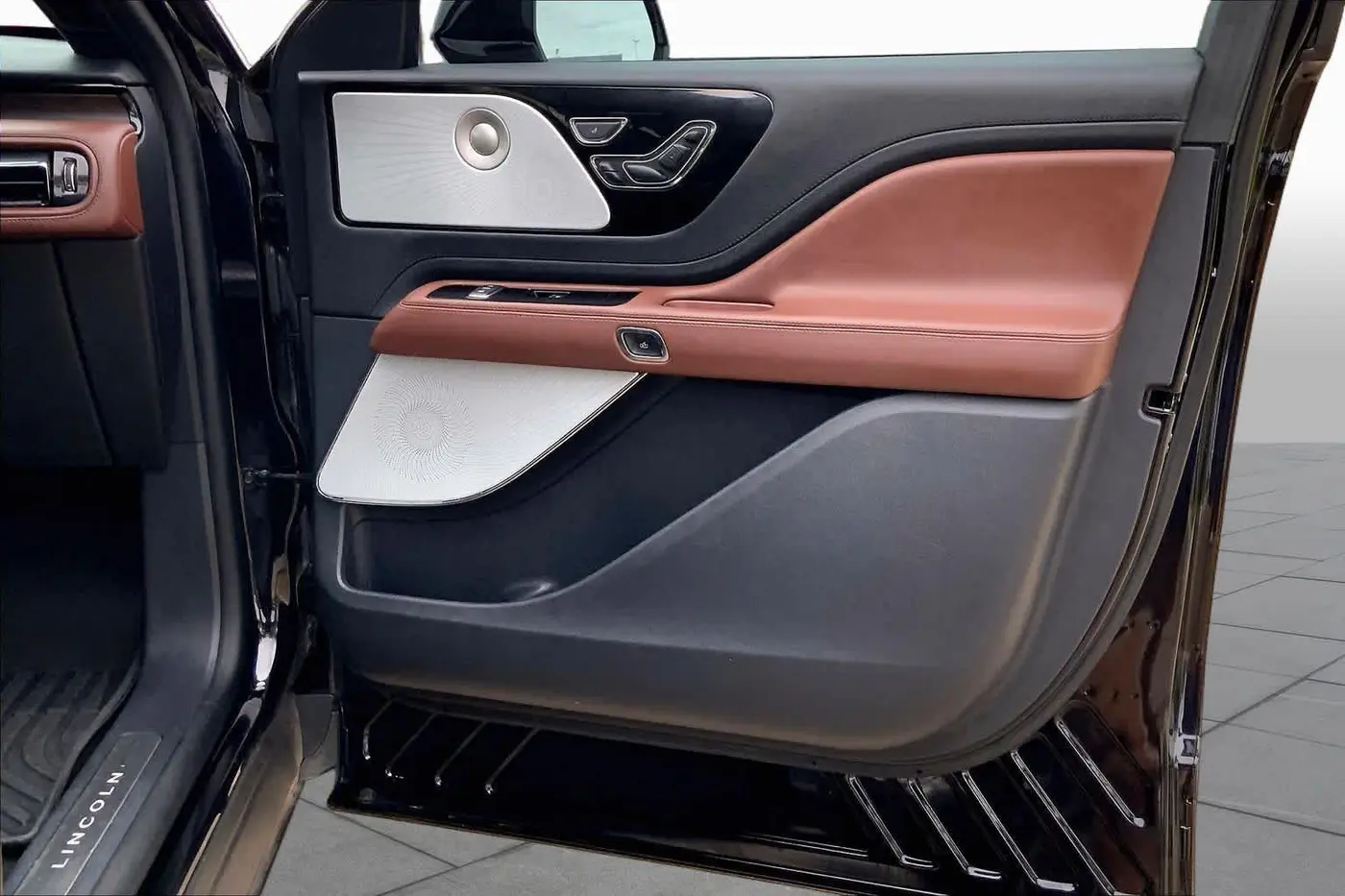 2025 Lincoln Aviator - $58,362