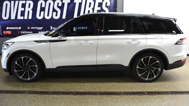2020 Lincoln Aviator Reserve — photo 1 of 12