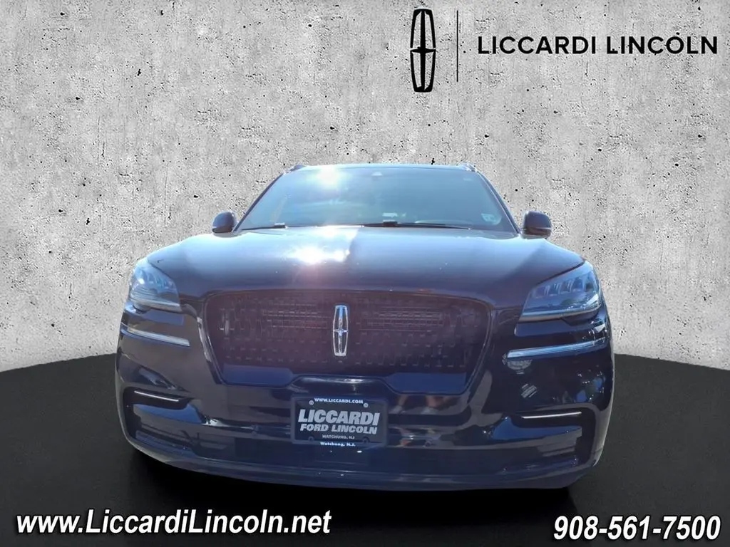 2023 Lincoln Aviator Reserve — photo 1 of 12