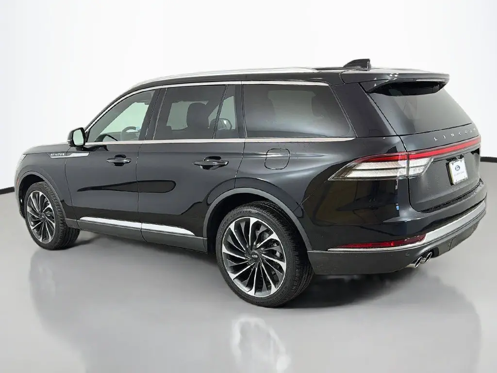 2025 Lincoln Aviator - $59,990