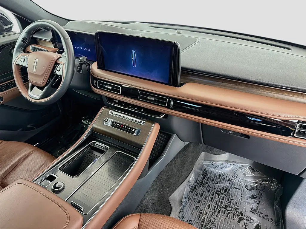 2025 Lincoln Aviator - $59,990