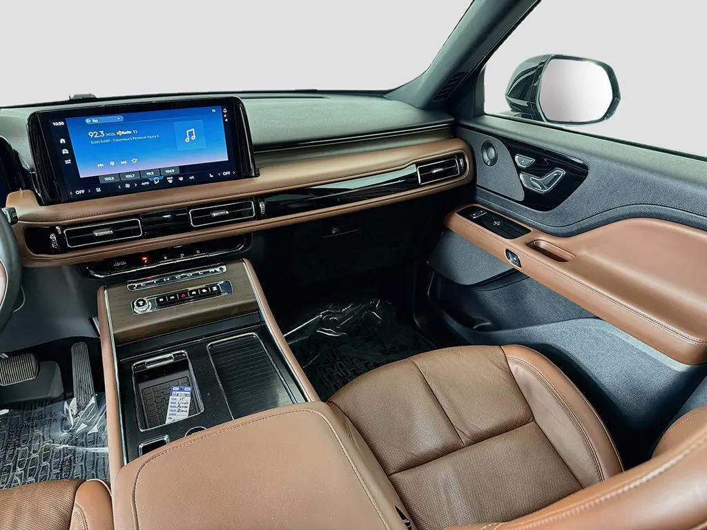 2025 Lincoln Aviator - $59,990