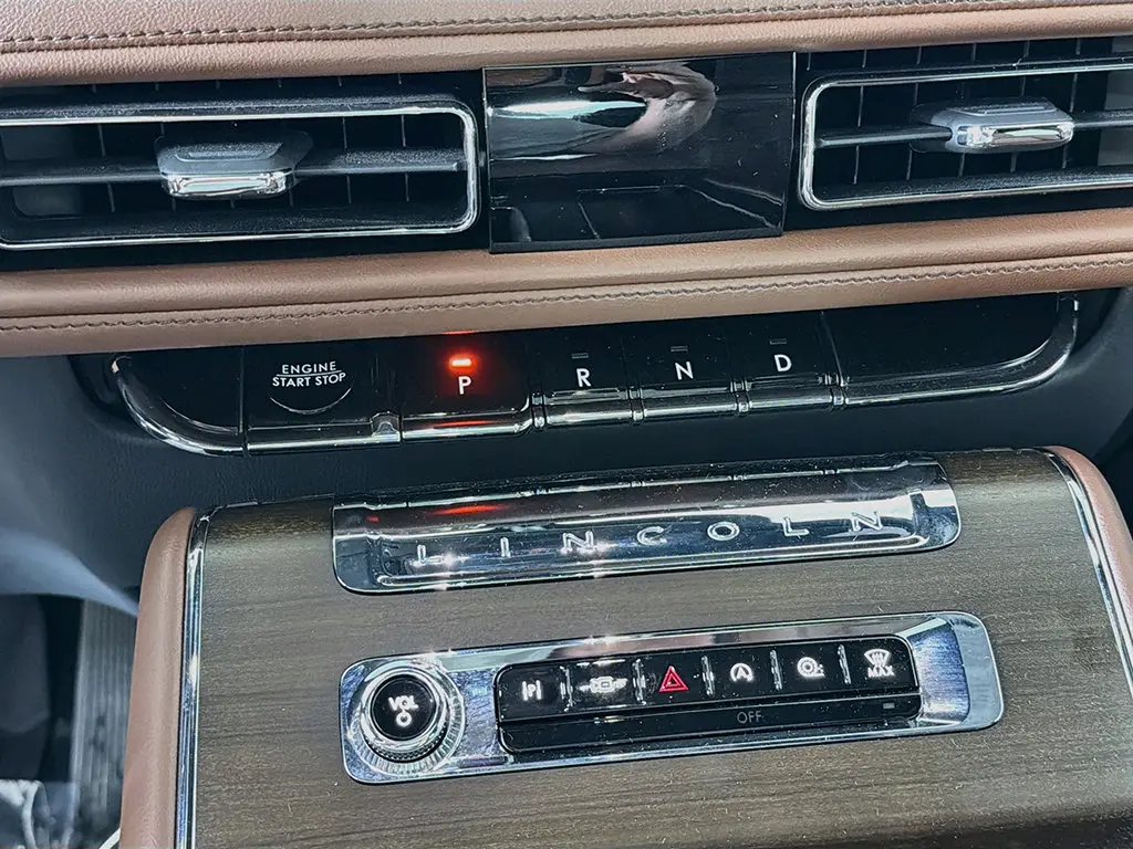 2025 Lincoln Aviator - $59,990