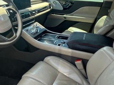 Photo of a 2020 Lincoln Aviator AWD Reserve 4DR SUV for sale