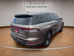 2020 Aviator Thumbnail 31