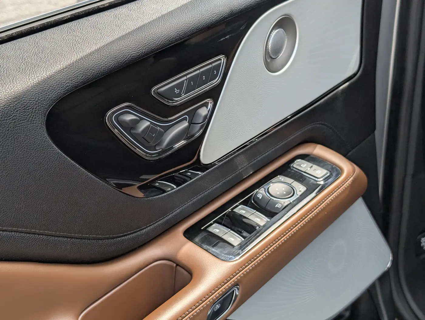 2024 Lincoln Aviator - $54,500