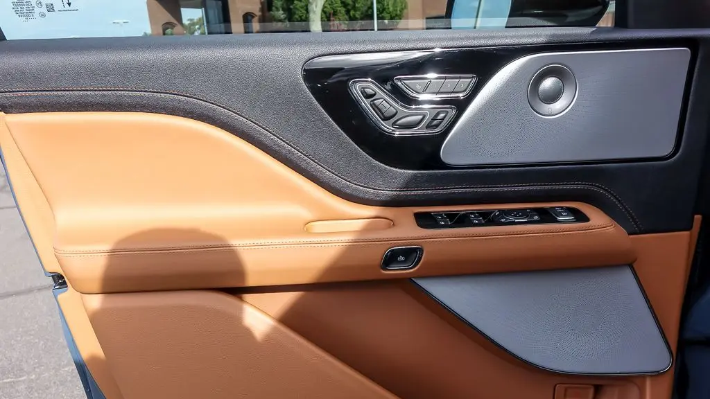 2025 Lincoln Aviator Black Label