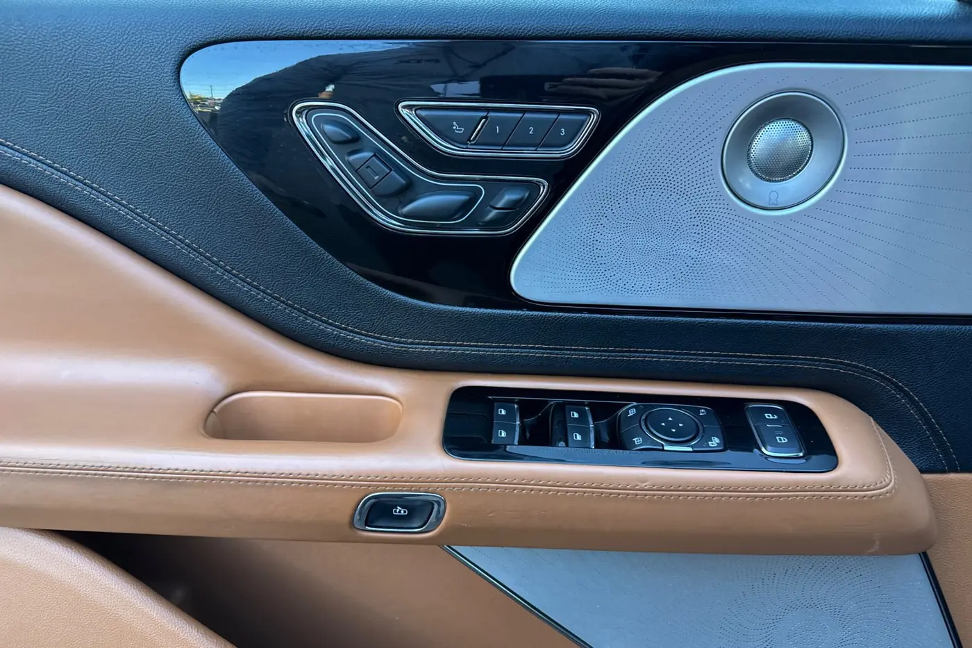 2020 Lincoln Aviator - $34,917