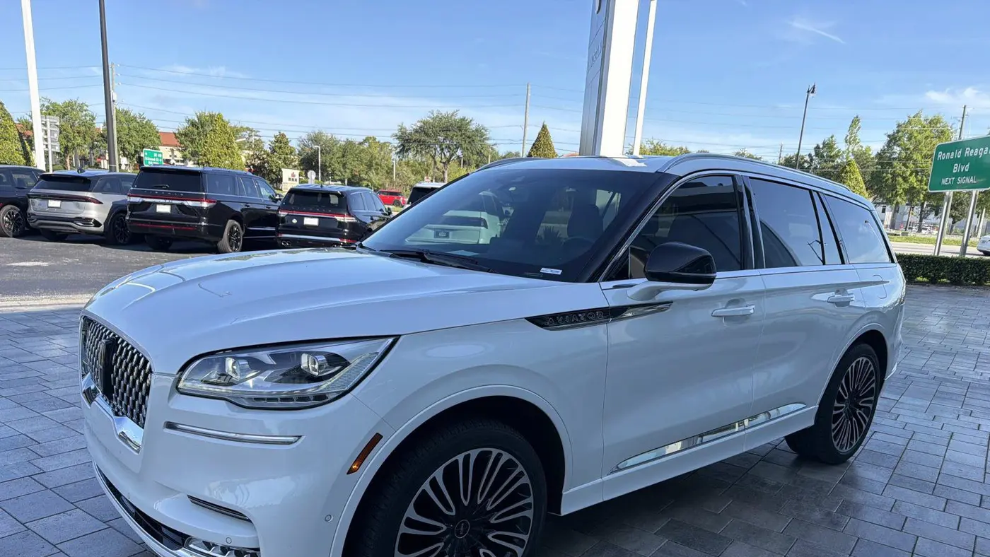 2024 Lincoln Aviator Black Label