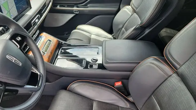 2025 Lincoln Aviator Black Label