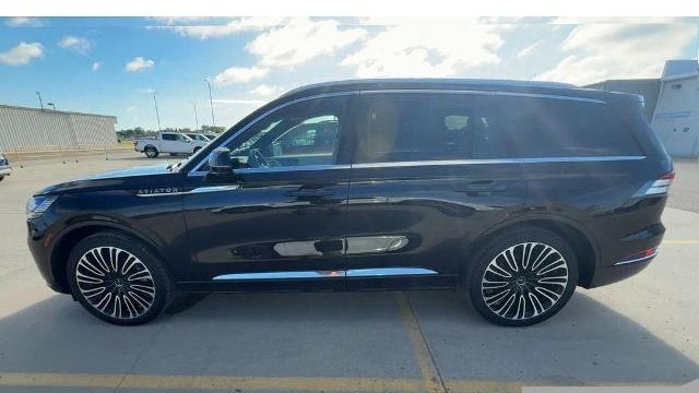 2025 Lincoln Aviator Black Label