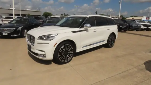 2022 Lincoln Aviator Black Label
