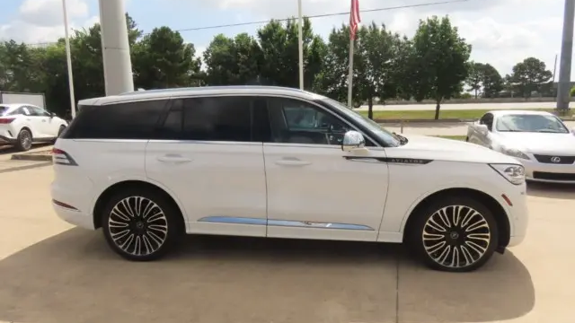2022 Lincoln Aviator Black Label