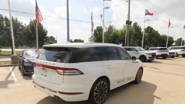 2022 Lincoln Aviator Black Label