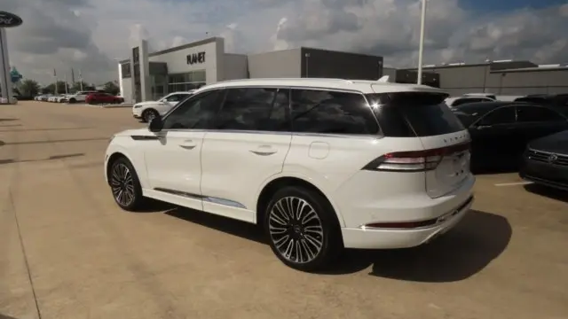 2022 Lincoln Aviator Black Label