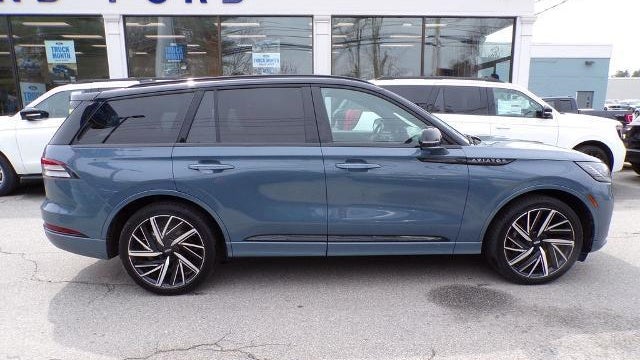 2025 Lincoln Aviator Black Label