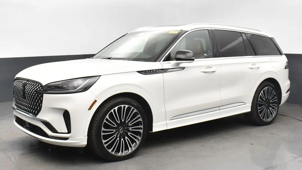 Preowned 2025 Lincoln Aviator Black Label for Sale