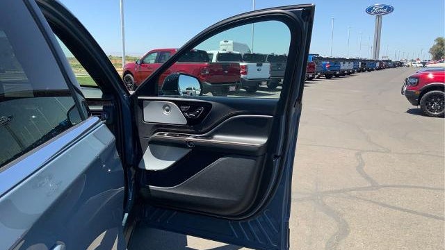 2025 Lincoln Aviator Black Label
