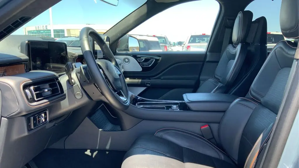 2025 Lincoln Aviator Black Label