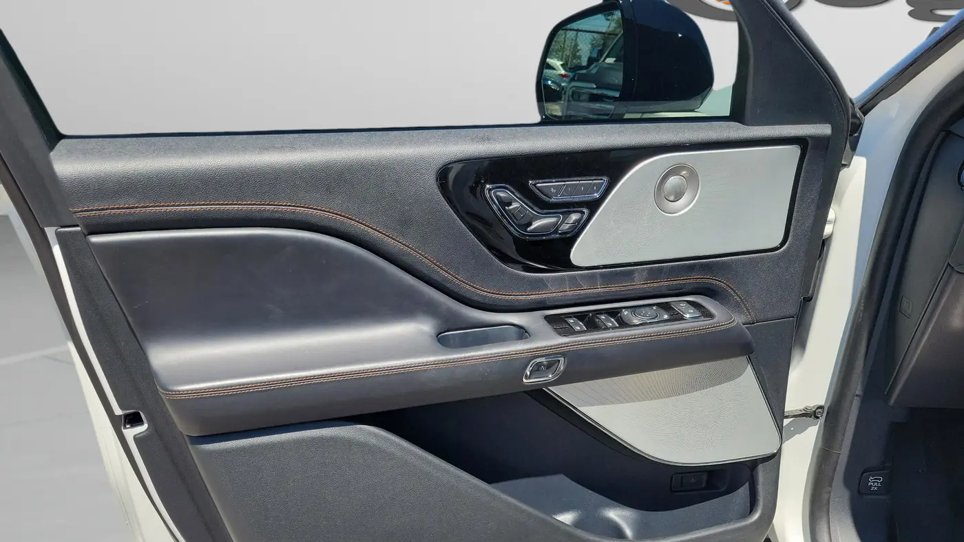 2025 Lincoln Aviator Black Label