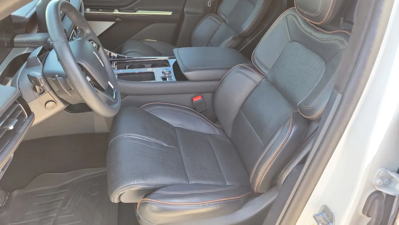 2025 Lincoln Aviator Black Label