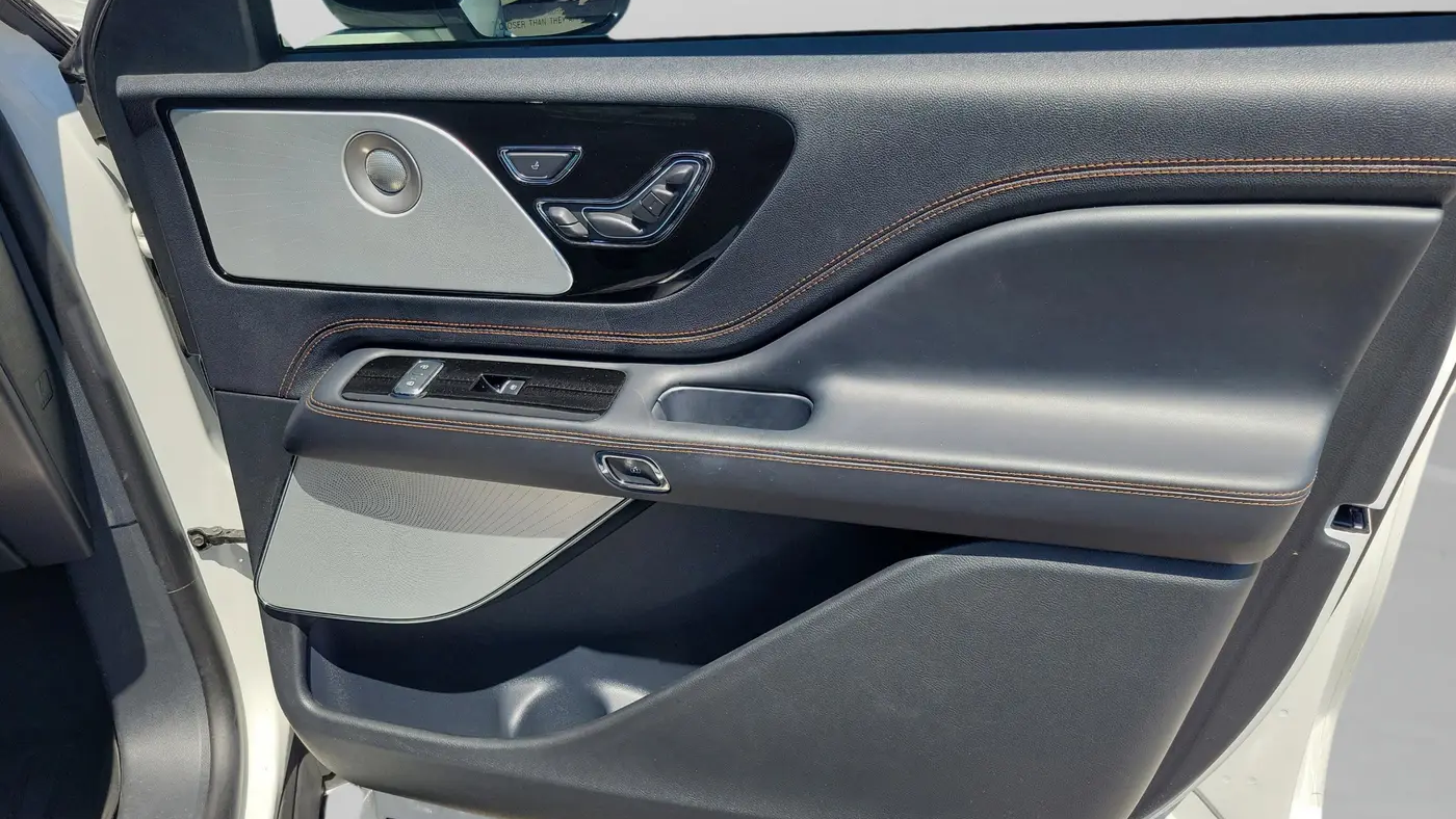 2025 Lincoln Aviator Black Label