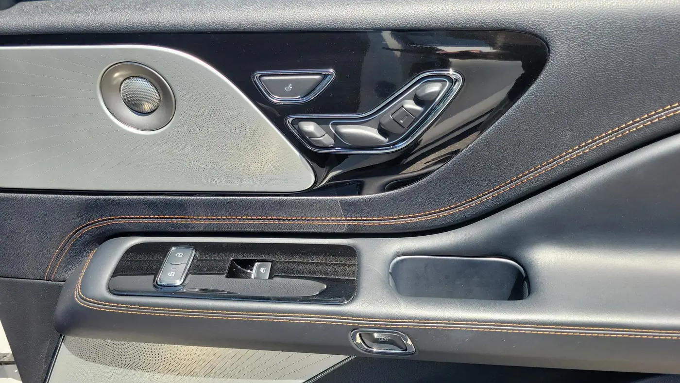 2025 Lincoln Aviator Black Label