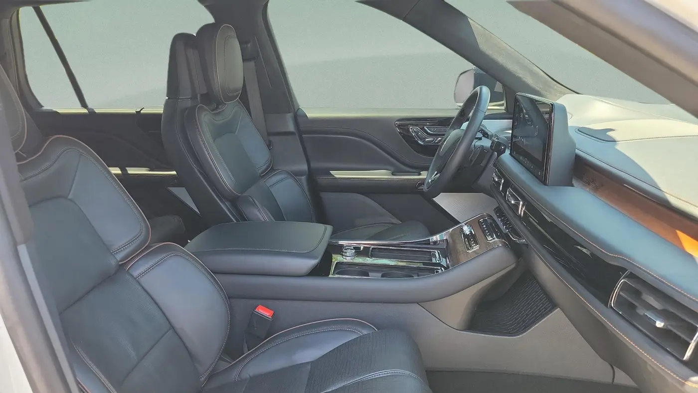 2025 Lincoln Aviator Black Label