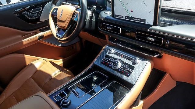 2022 Lincoln Aviator Black Label