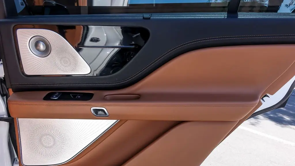 2022 Lincoln Aviator Black Label