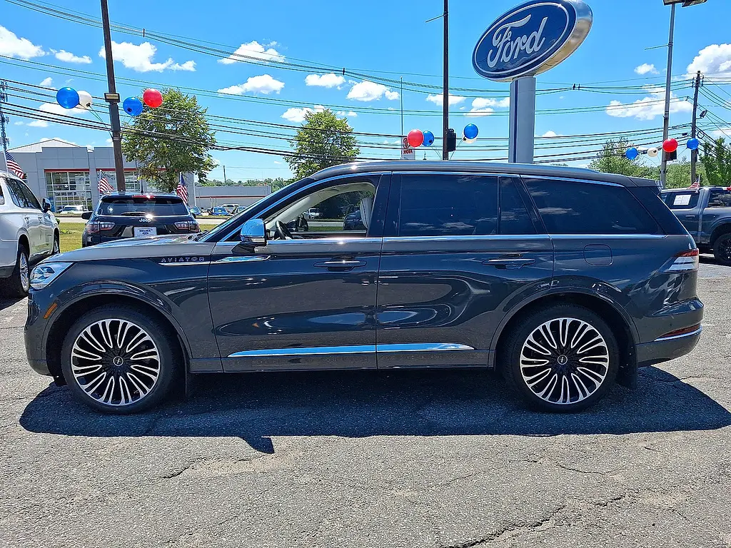 2021 Lincoln Aviator - $45,000