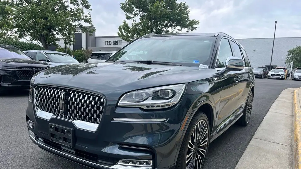 2022 Lincoln Aviator Black Label