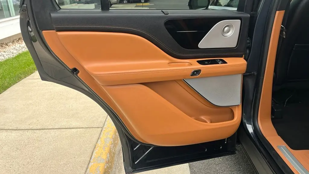 2022 Lincoln Aviator Black Label