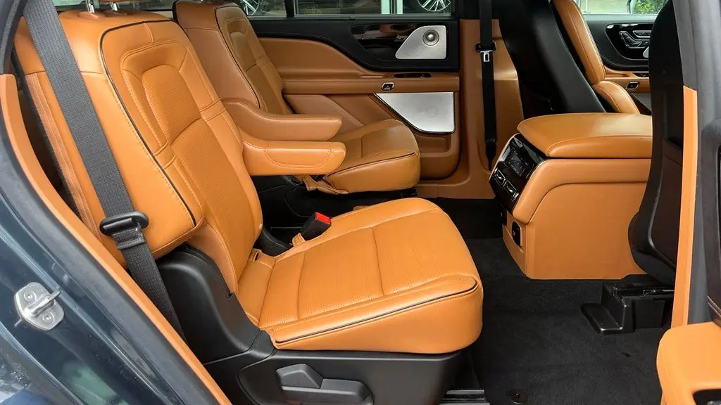 2022 Lincoln Aviator Black Label
