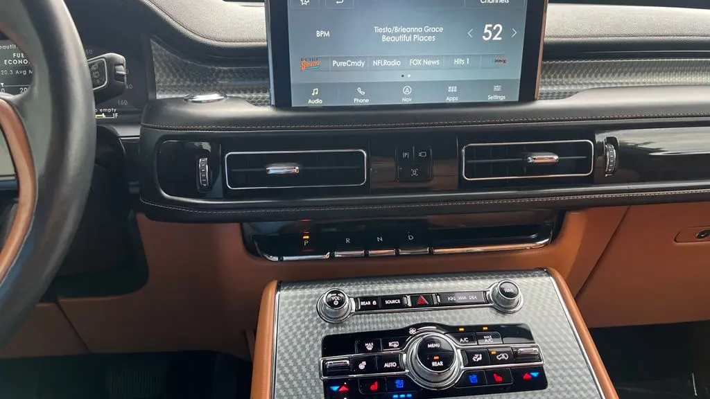 2022 Lincoln Aviator Black Label