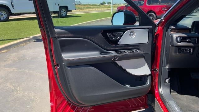 2025 Lincoln Aviator Black Label