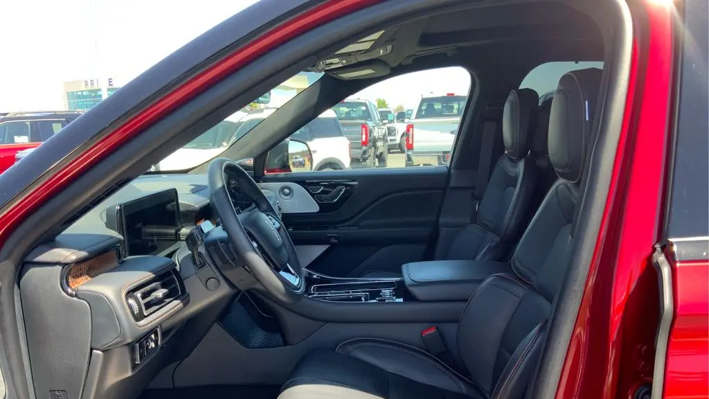 2025 Lincoln Aviator Black Label