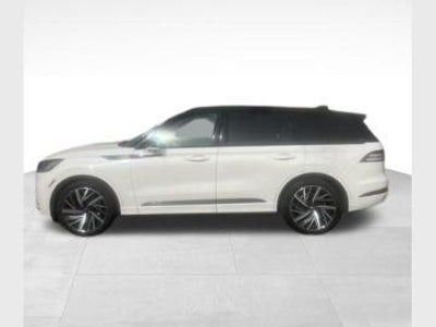 Photo of a 2025 Lincoln Aviator AWD Black Label 4DR SUV for sale