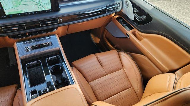 2025 Lincoln Aviator Black Label
