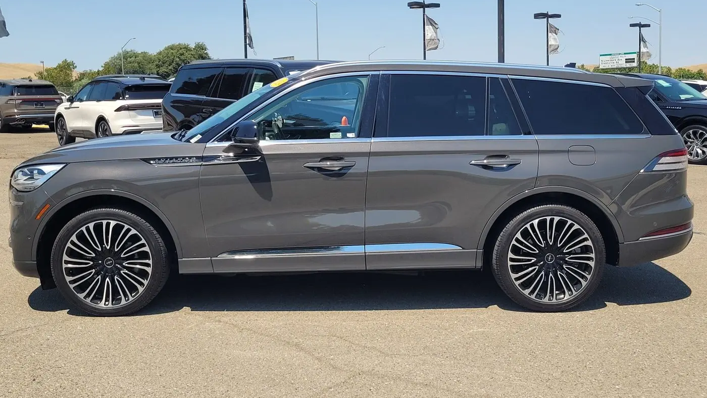2024 Lincoln Aviator Black Label
