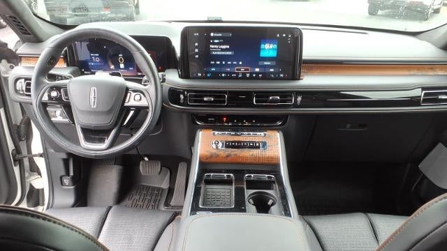 2025 Lincoln Aviator Black Label