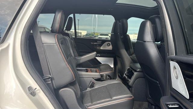 2025 Lincoln Aviator Black Label